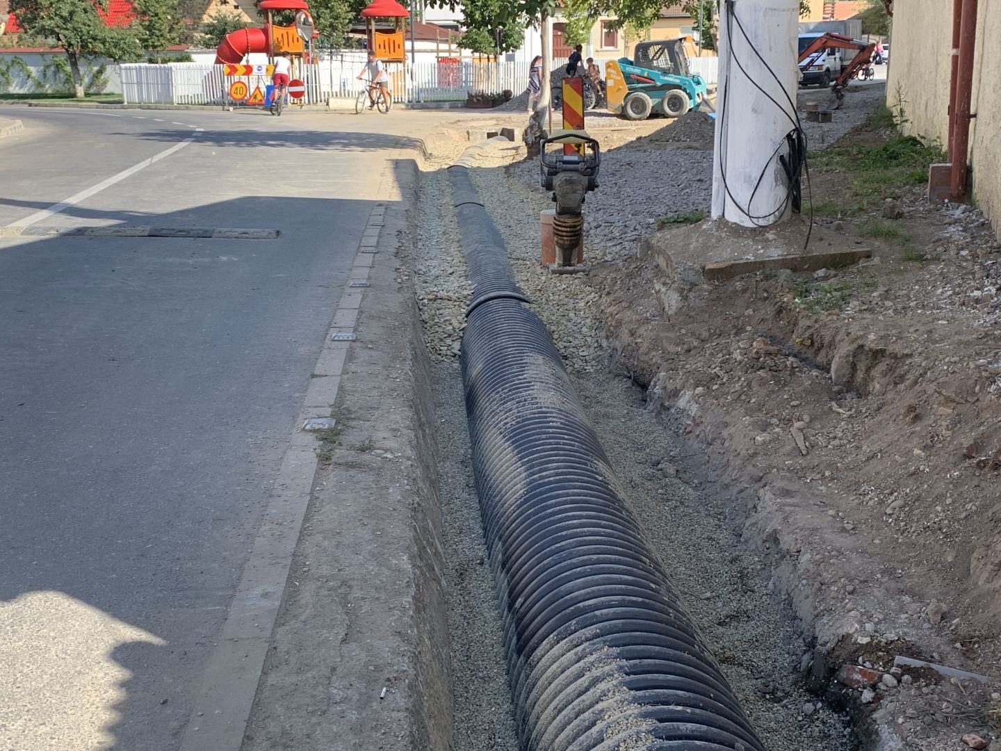 Amenajare-si-canalizare-pluviala-str-Morii-07